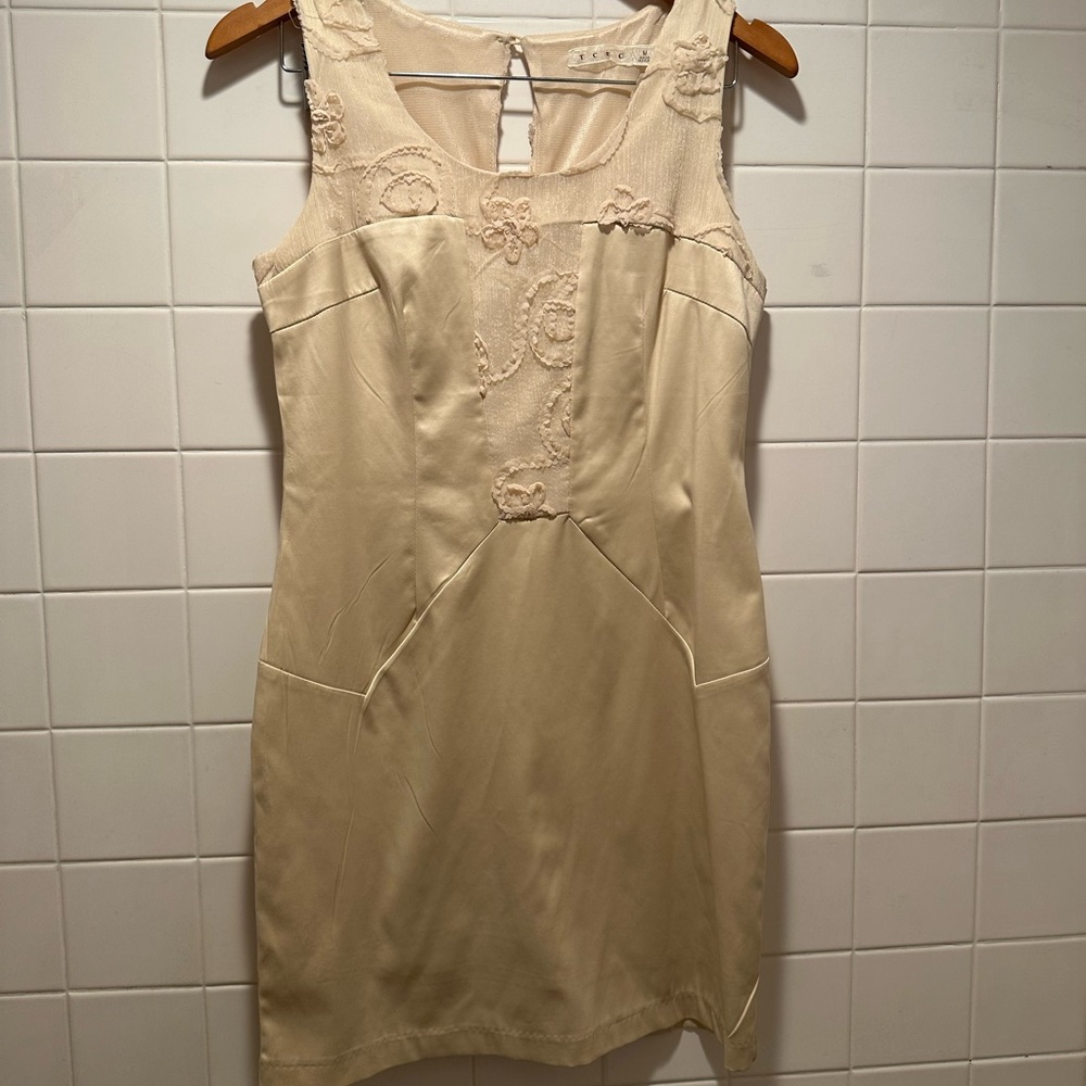 TCEC Medium Ivory Women’s Elegant Dress Short Length Sleeveless Chiffon At Neck